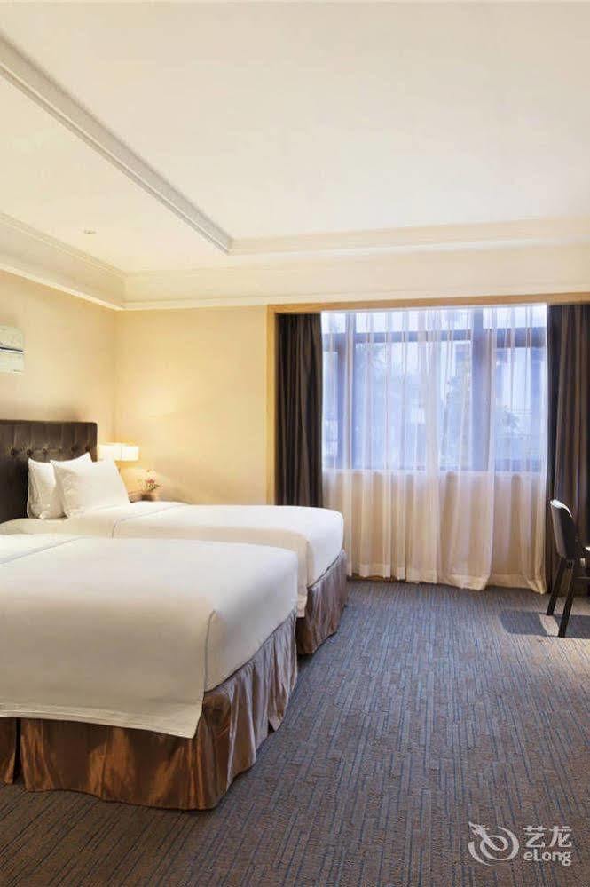 Yiho Hotel Xiamen Huli Екстериор снимка